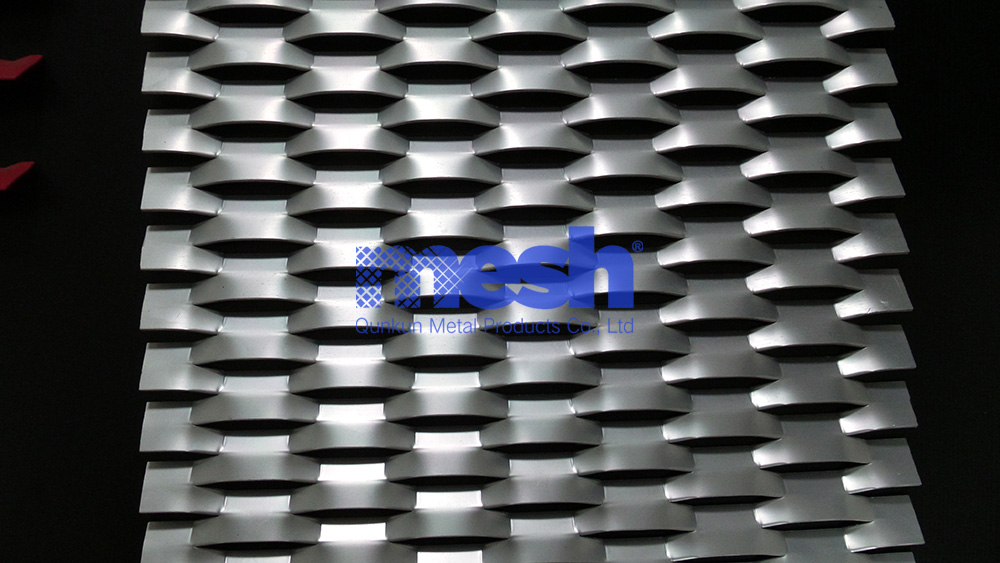 The Path to Innovation: Customization and Expanded Metal Mesh Design Beyond the Routine