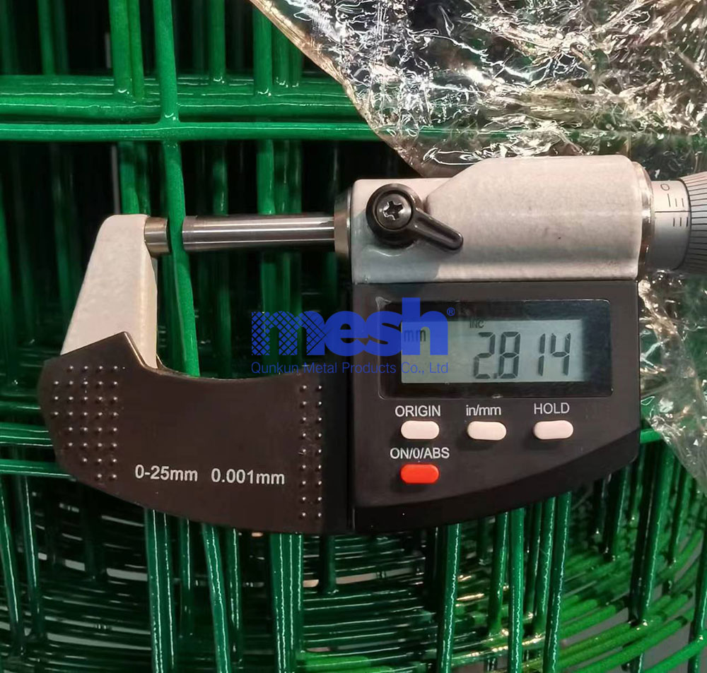 Holland Wire Mesh vs. Traditional Iron Wire Mesh: A Clash of Advantages