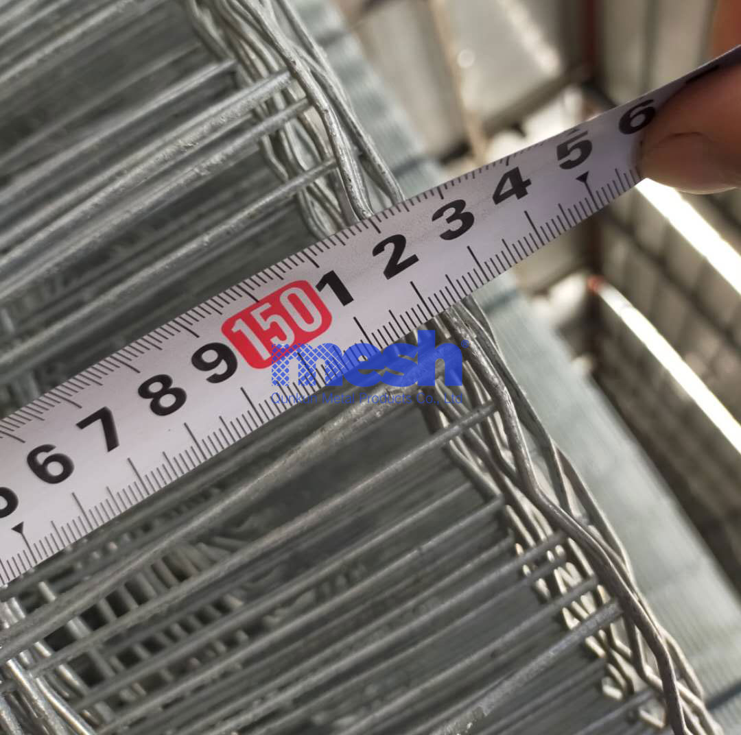 Breaking Tradition: The Modern Design of Holland Wire Mesh