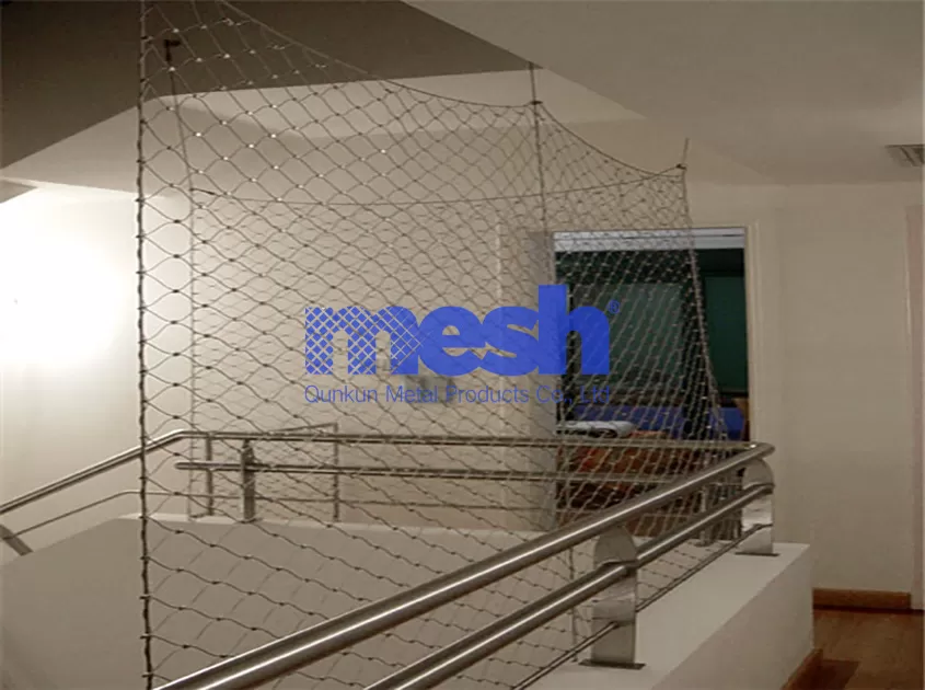 Wire Rope Mesh vs. Traditional Fencing: Which Wins