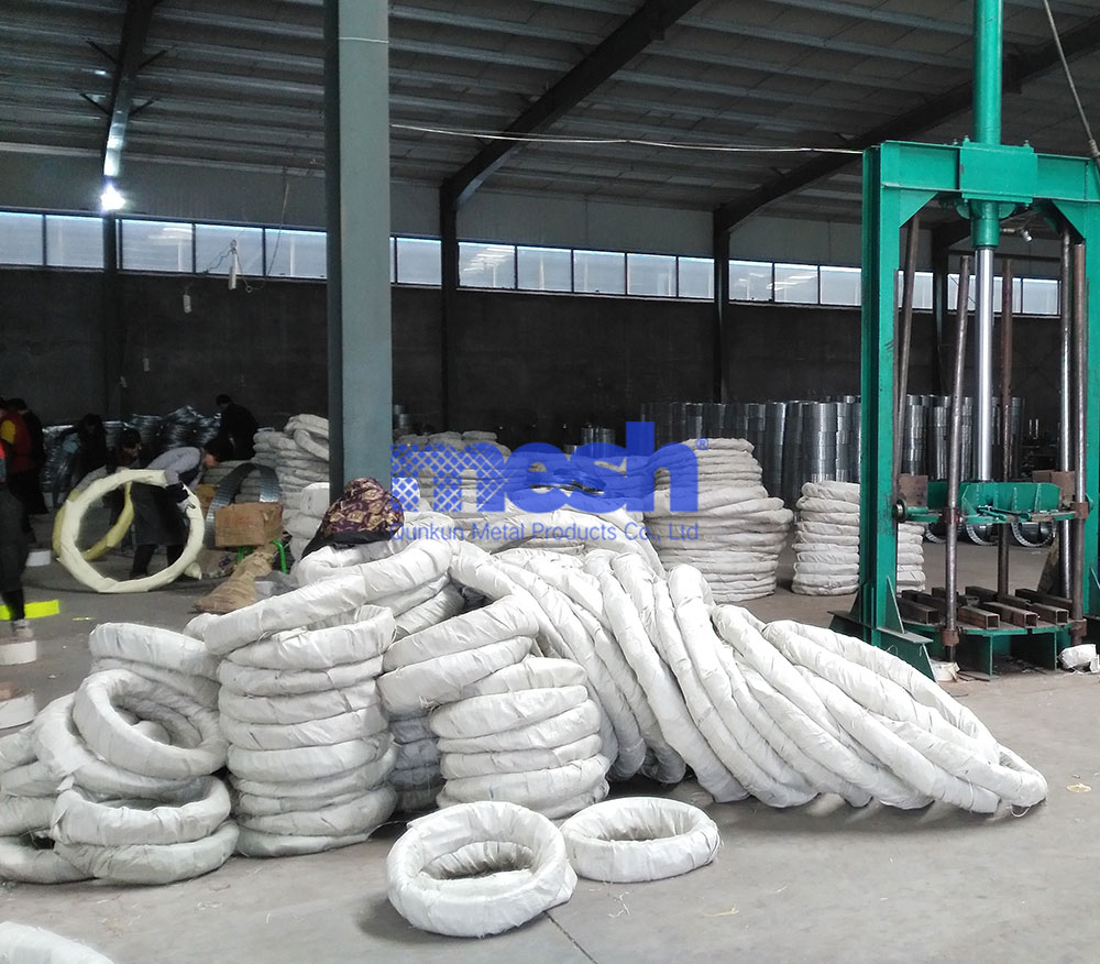Galvanized Iron Wire vs. Regular Iron Wire: Which Is Better