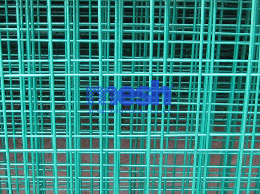 Beyond Boundaries: How Welded Wire Mesh Panel Redefines Fencing