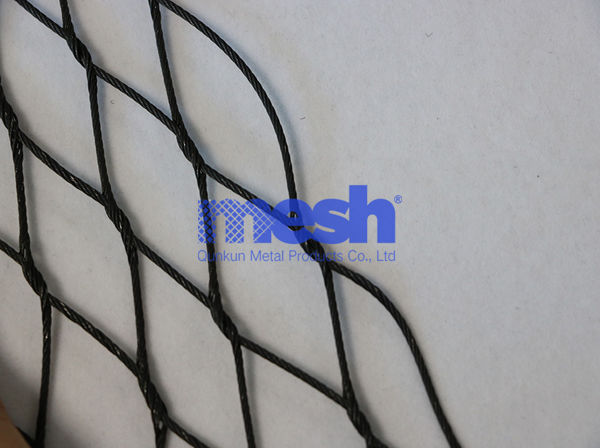 A Comprehensive Guide to Wire Rope Mesh: Uses and Applications