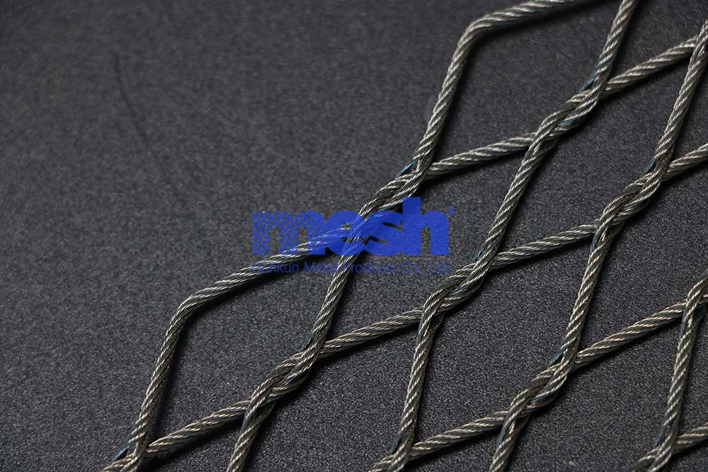 How Wire Rope Mesh Revolutionizes Architectural Solutions"