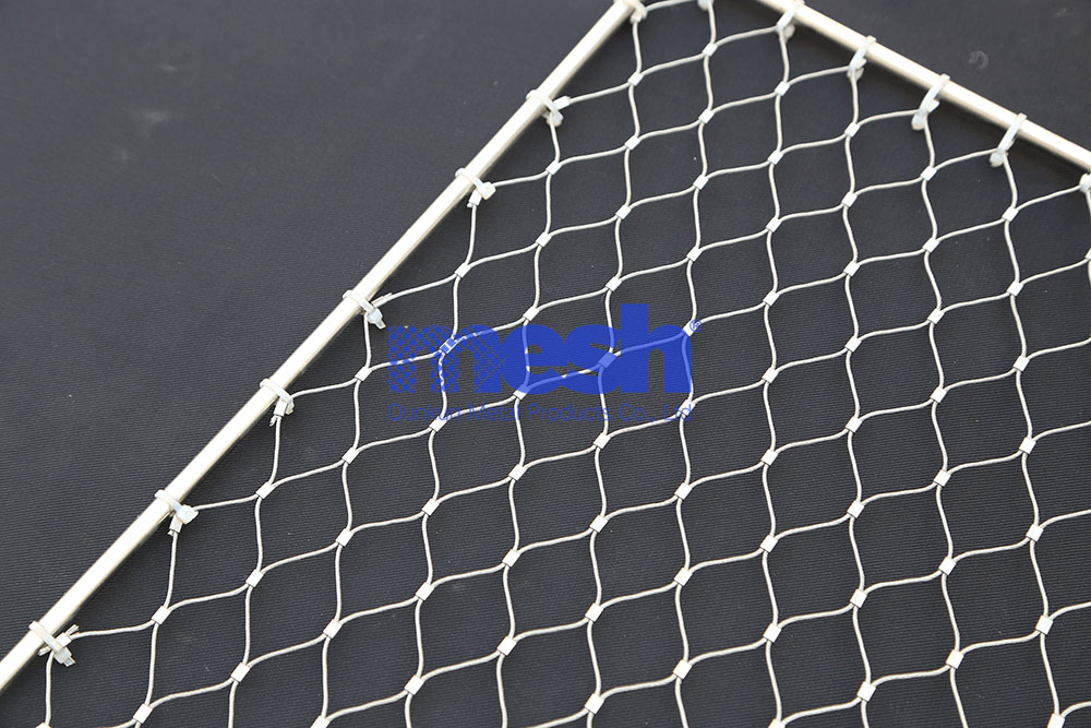 Wire Rope Mesh vs. Traditional Fencing: Pros and Cons