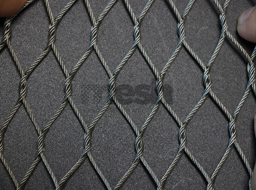 Wire Rope Mesh: Elevating Security in Public Spaces