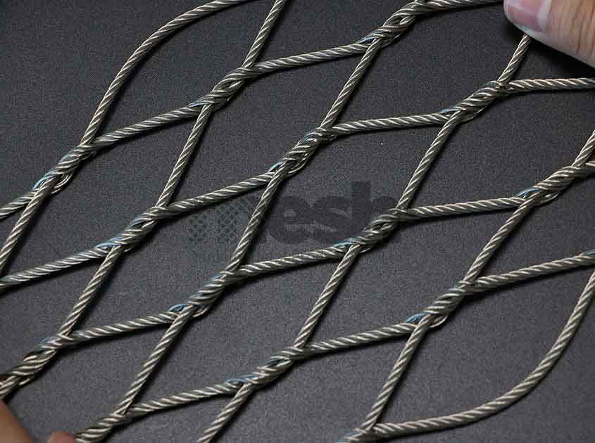 The Science Behind Wire Rope Mesh: Material and Composition