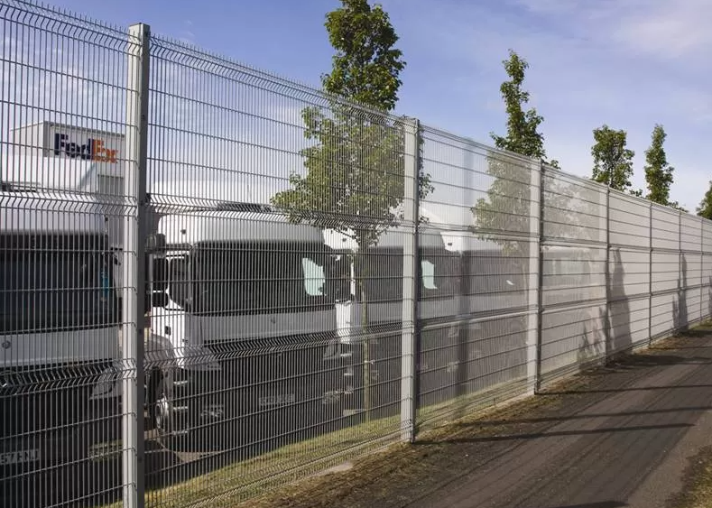 Welded Wire Mesh Fence