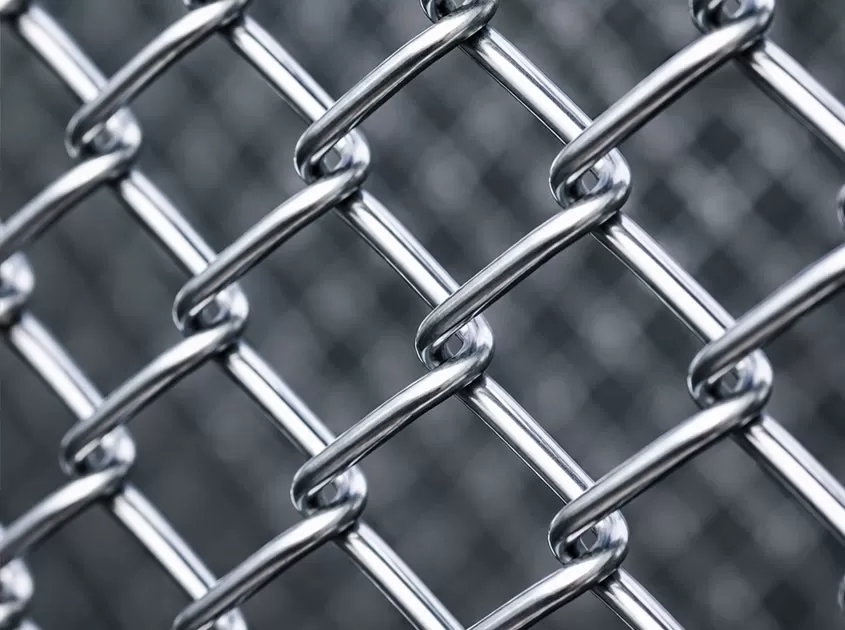 Best Chain Link Fence for Middle East Climate: Durable Solutions for Harsh Environments