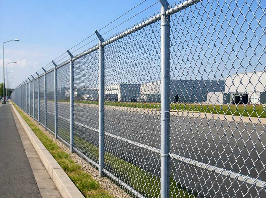 Best Chain Link Fence for Middle East Climate: Durable Solutions for Harsh Environments Best Chain Link Fence for Middle East Climate: Durable Solutions for Harsh Environments