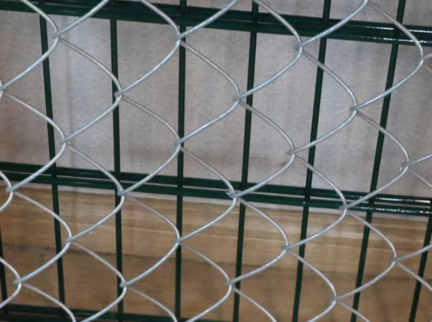 Wholesale Chain Link Fence Rolls for Construction Contractors
