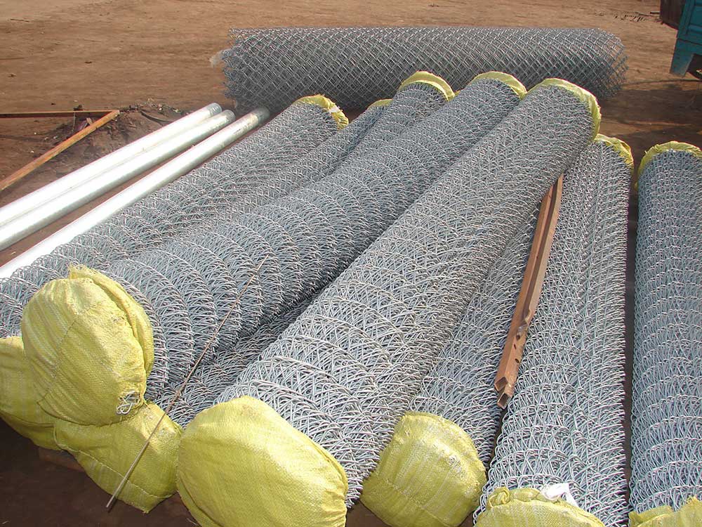 Chain Link Wire Mesh: Types, Specifications and Applications Guide