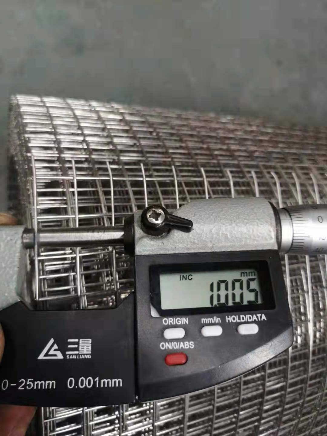 How to Choose Welded Wire Mesh Size: Wire Diameter and Mesh Opening Guide How to Choose Welded Wire Mesh Size: Wire Diameter and Mesh Opening Guide