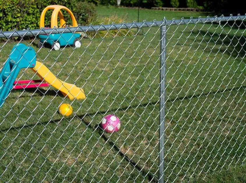 Choosing the Right Chain Link Fence: A Comprehensive Guide
