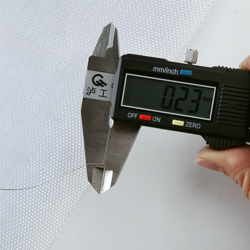 Rigid and highly tear-resistant aluminium insect screen.