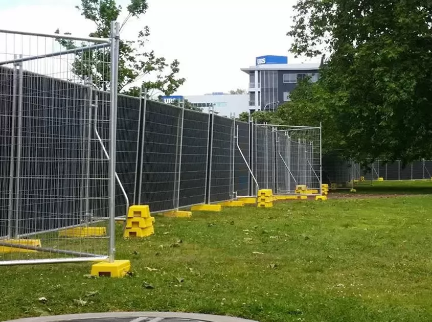 How to Choose the Right On-Ground Fencing Solution?