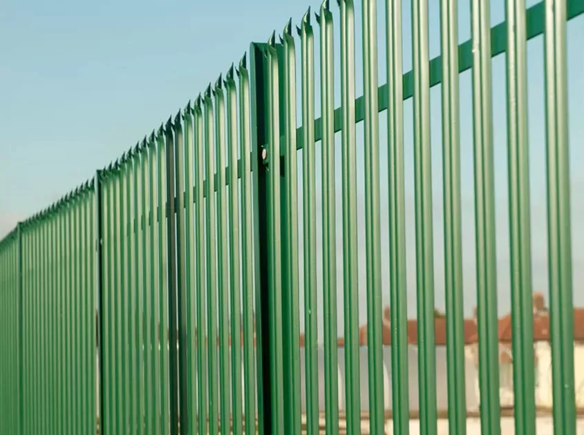 QUNKUN Metal Palisade Fences: A Strong Security Solution for Your Property