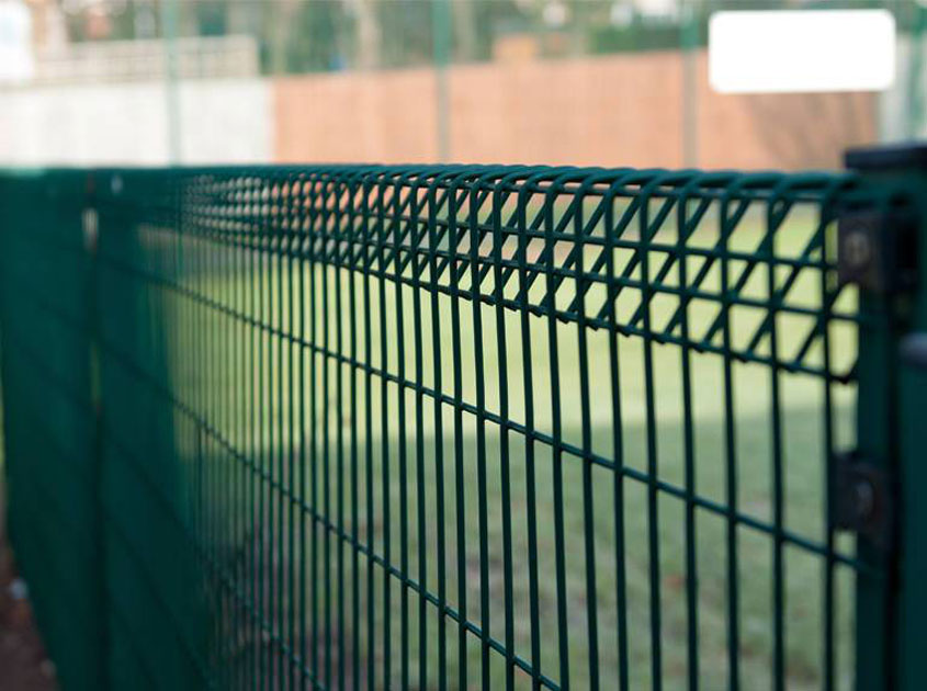 BRC fencing . Roll Top Fence